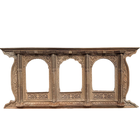 Monumentaler Newari-San-Jhya-Teakholzfensterrahmen, 365 cm, 19. Jahrhundert