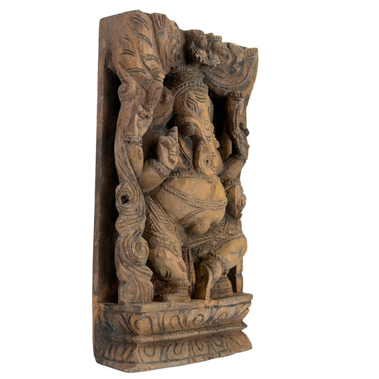 Antikes indisches Holzpaneel mit Abbildung von Ganesha