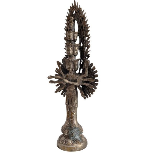 Bronzene Guanyin-Avalokiteshvara aus China mit esoterischer Ikonographie, Qing-Dynastie