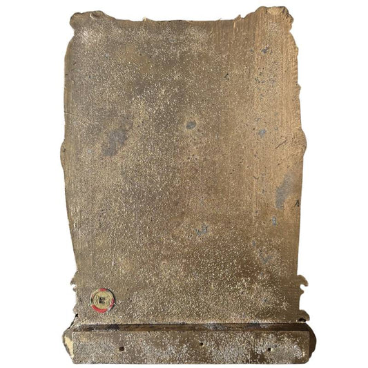 Chinesisches Holzrelief mit drei Figuren in einem Boot in einer klassischen Landschaft