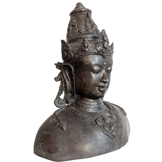 Khmer-Vishnu-Büste aus Bronze mit Resten von Feuervergoldung