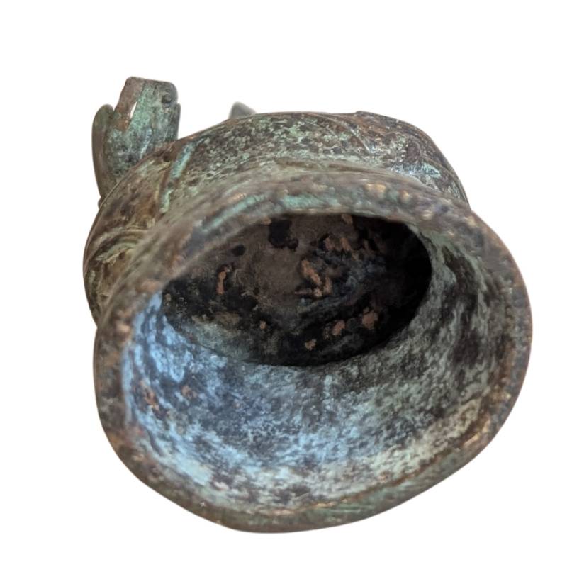 Khmer-Schutzstatue von Lokeshvara mit verwitterter Patina