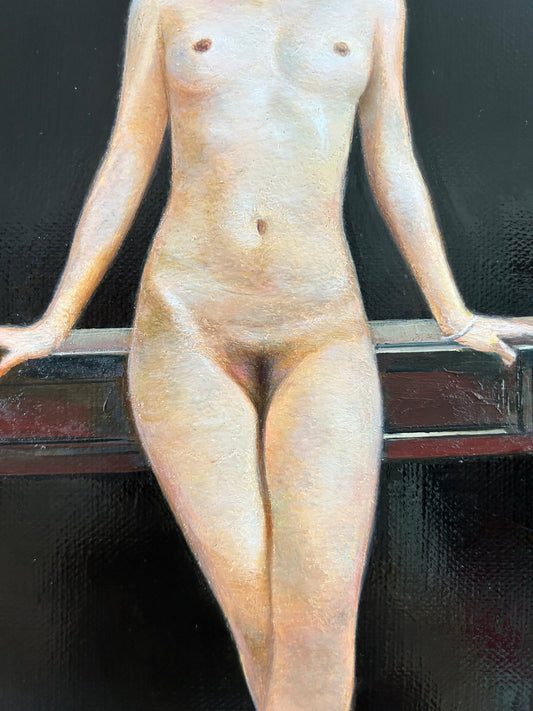 Nahaufnahme der anatomischen Details und der Lichtführung in den Werken von Zhang Yue.