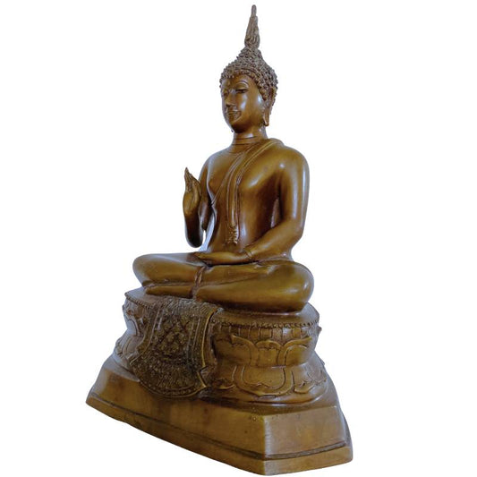 Thailändischer Buddha aus Bronze mit klassischer Form und ruhiger Ausstrahlung