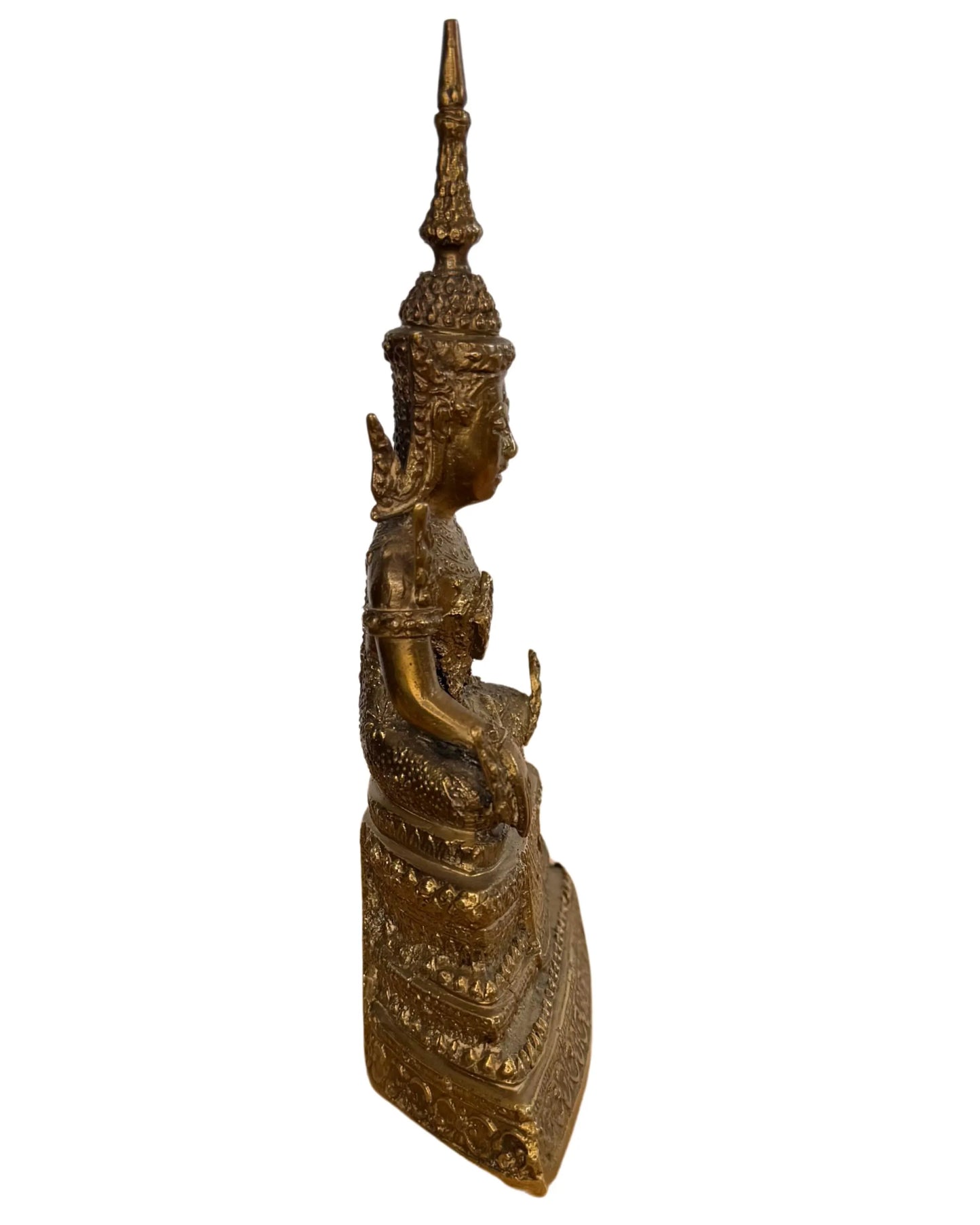 Detail der gestuften Sockel der thailändischen Buddha-Ornamente