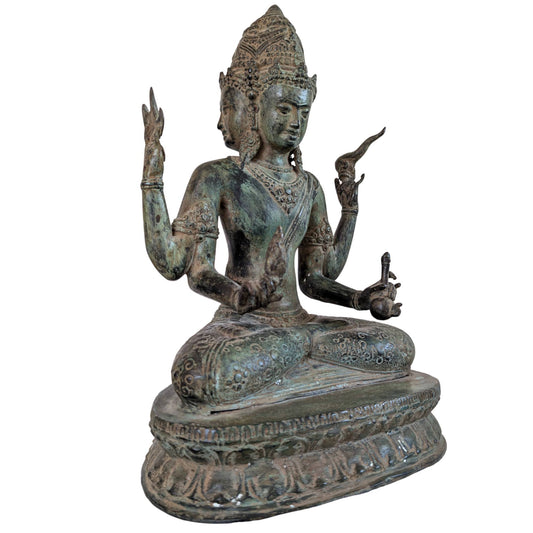 Trimukha Maheshvara, Seitenansicht mit acht Armen