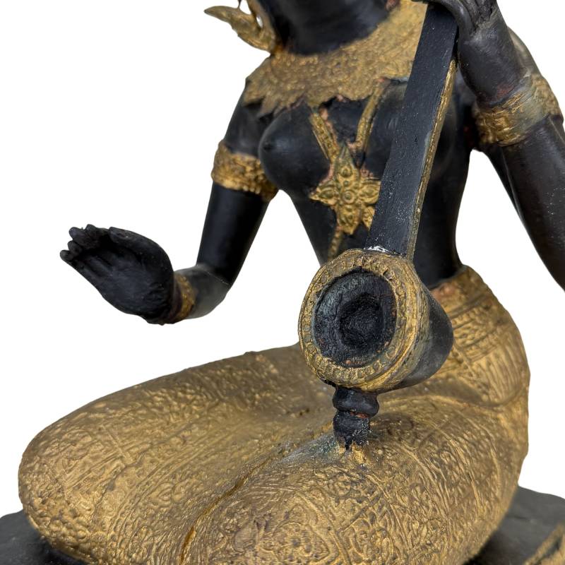 Bronzeskulptur eines thailändischen Musikers
