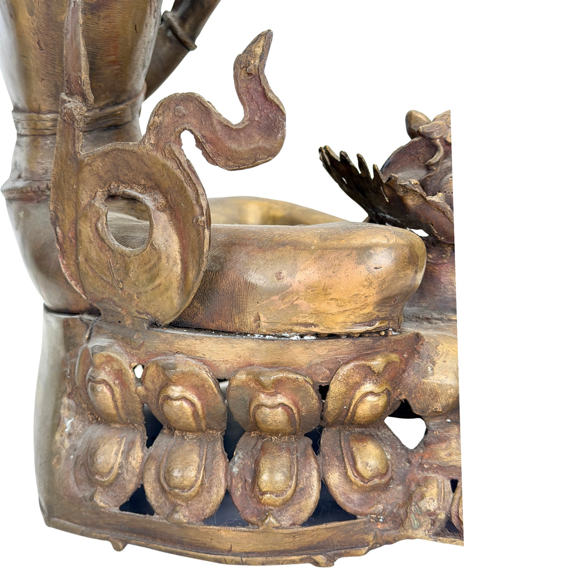 Detail der Armornamente und historischen Oberflächenabnutzung an Mañjuśrī
