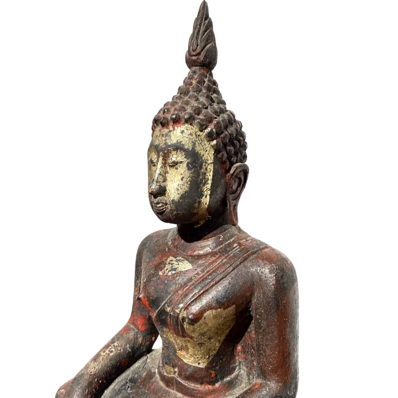 Burmesischer Buddha aus dem 19. Jahrhundert, gefertigt aus Teakholz.