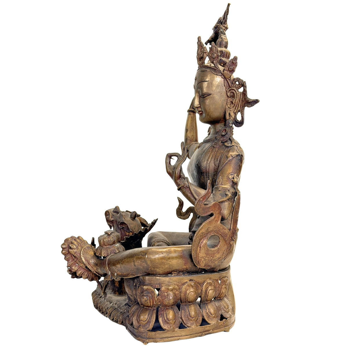 Detail der reich verzierten Kleidung und Schmuckelemente von Mañjuśrī