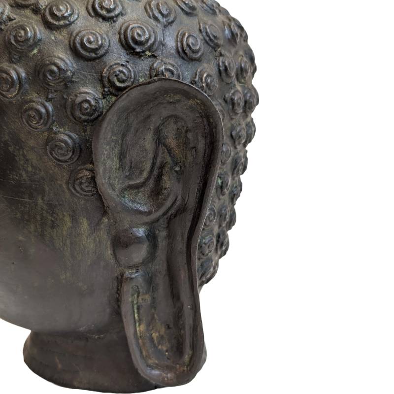Buddha-Kopf mit flammenförmigem Ushnisha

