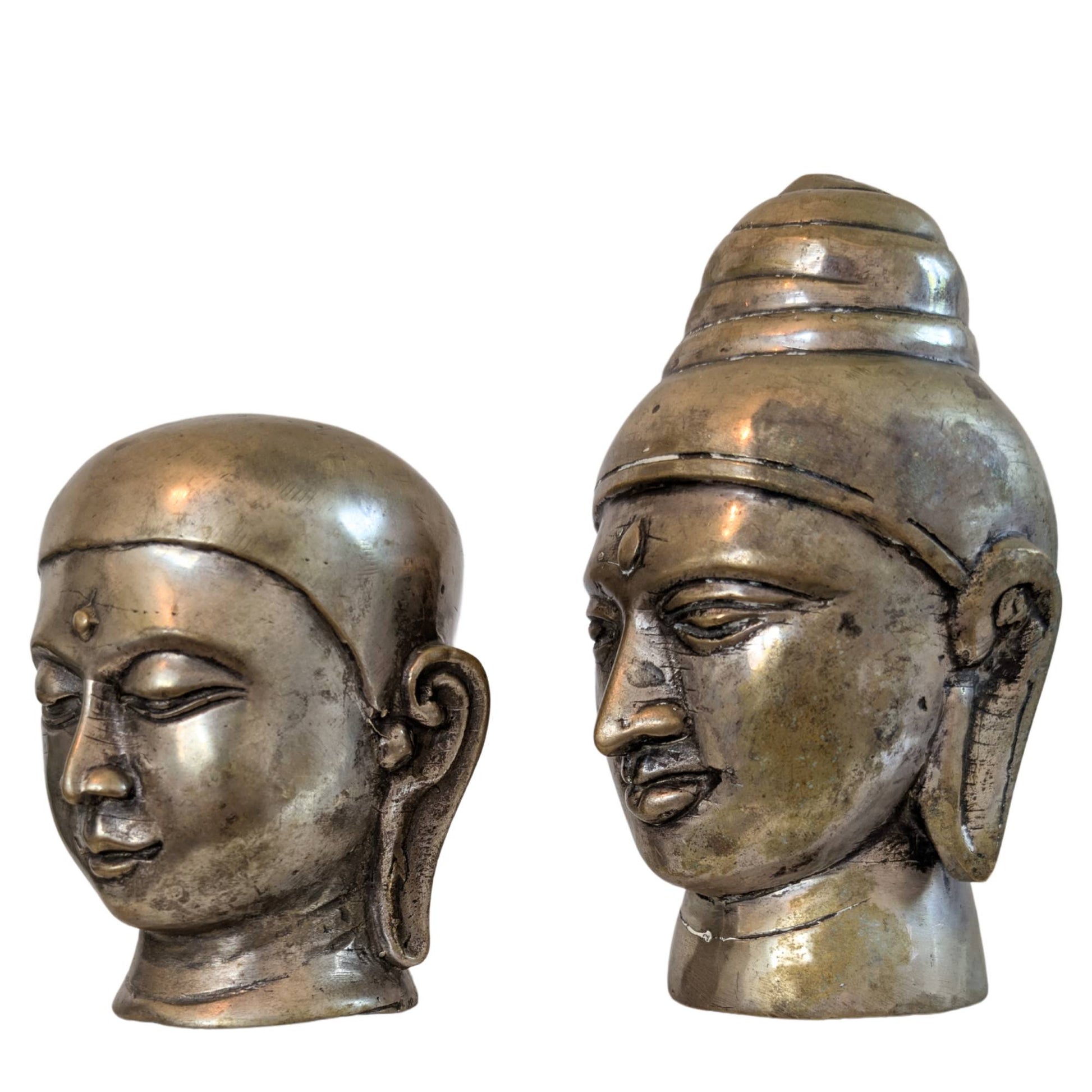 Set aus 2 Bronzeköpfen

