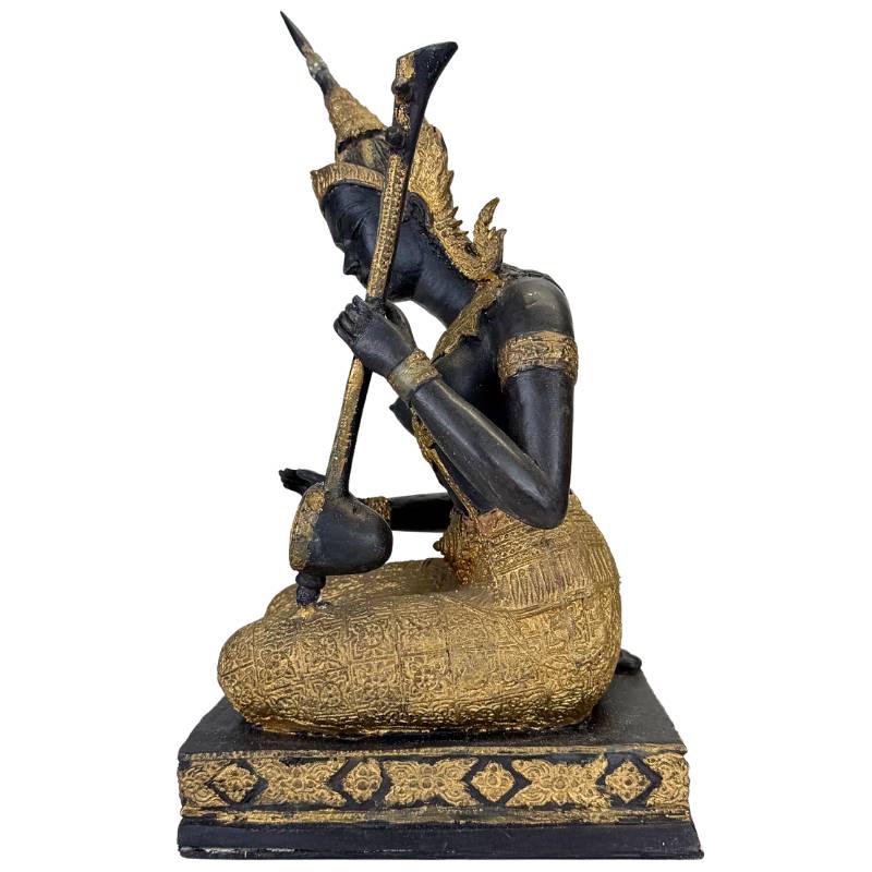 Bronzeskulptur eines thailändischen Musikers


Inszenierung einer Bronzeskulptur eines thailändischen Musikers