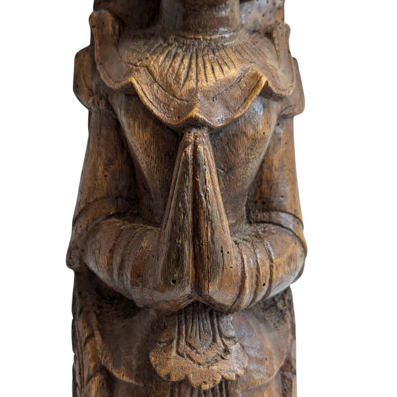 Antike Nat-Statue aus Holz von Thagyamin


Eine ...