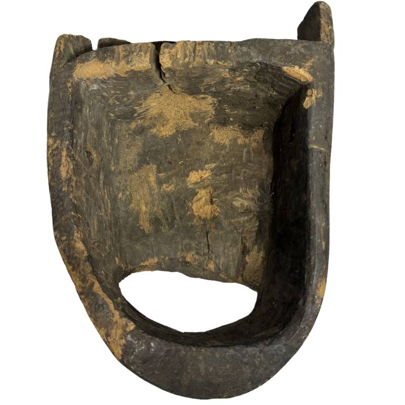 Afrikanische Stammesmaske aus Holz mit offenem Mund und gealterter Patina