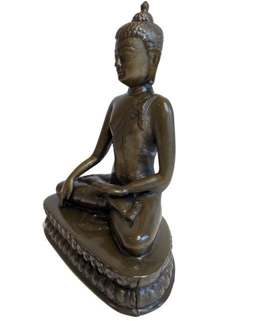 Antike Buddha-Statue aus Bronze aus Nepal
...