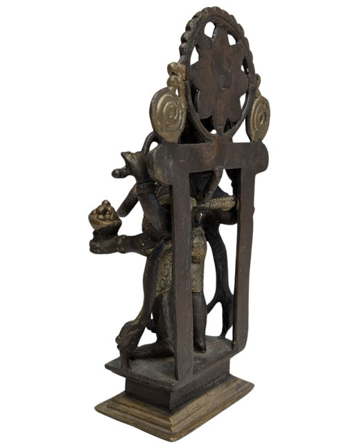 Antike, schwere Ganesha-Statue aus Bronze mit Feuervergoldung und ritueller Pose, Himalaya, 18.–19. Jahrhundert