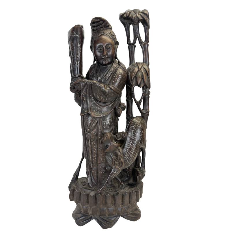 Antike chinesische Holzstatue eines Magu mit aufwendigen Silberintarsien, 19. Jahrhundert.
