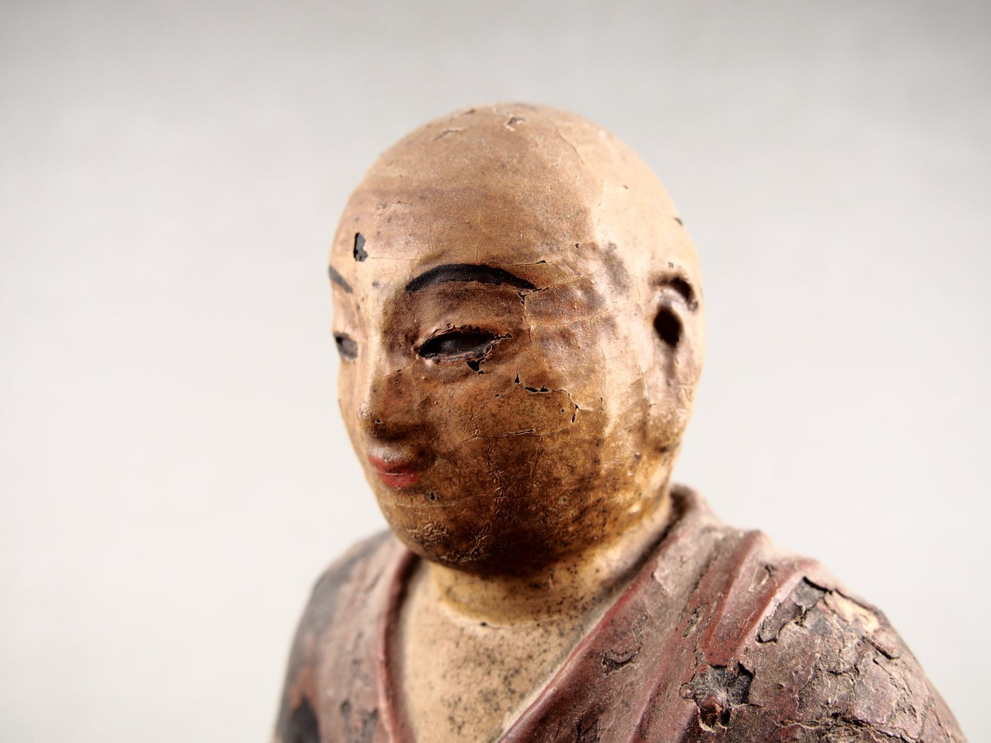 Antike japanische Statue aus der buddhistischen Tradition