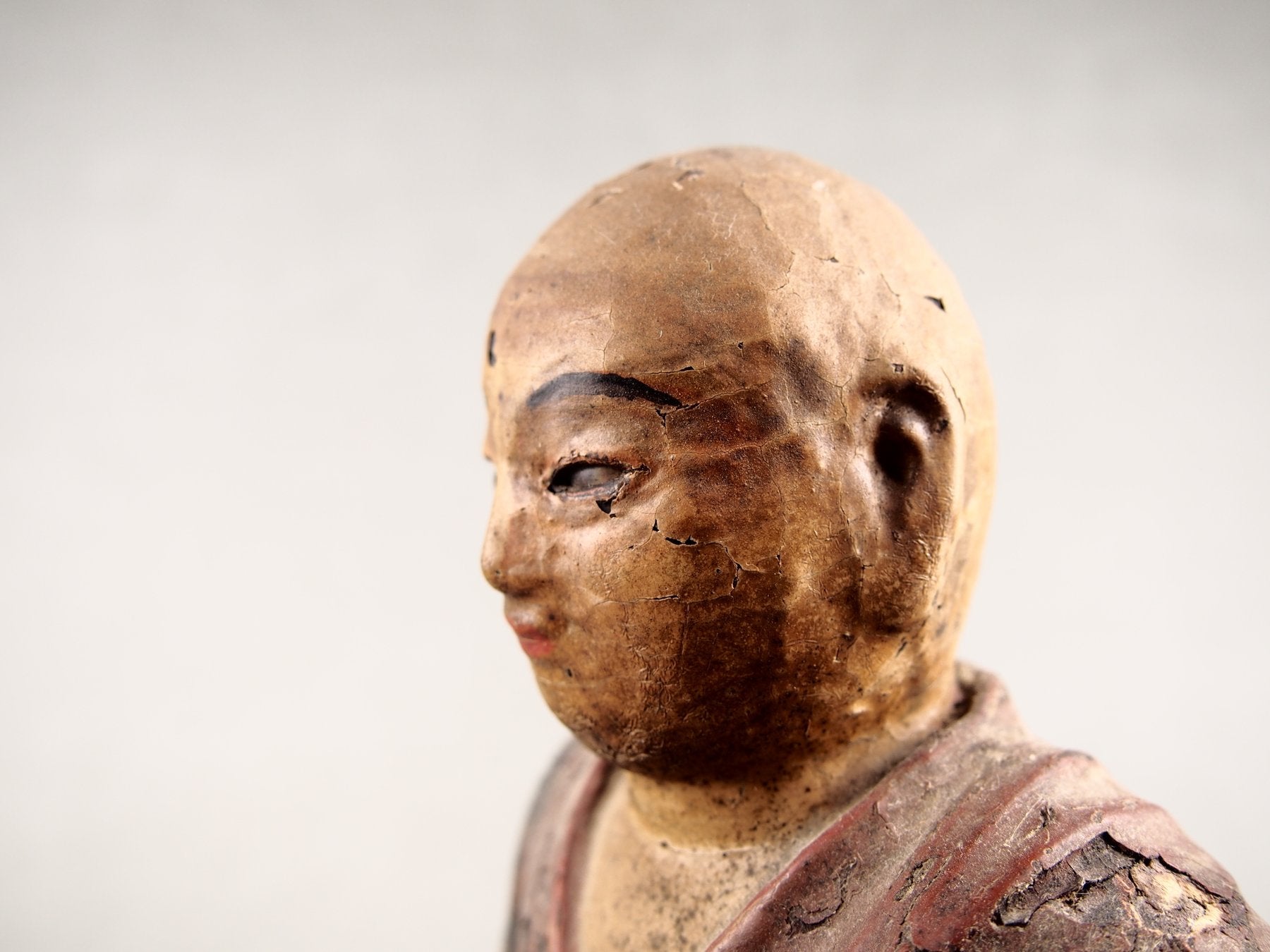Antike Statue eines japanischen buddhistischen Mönchs
