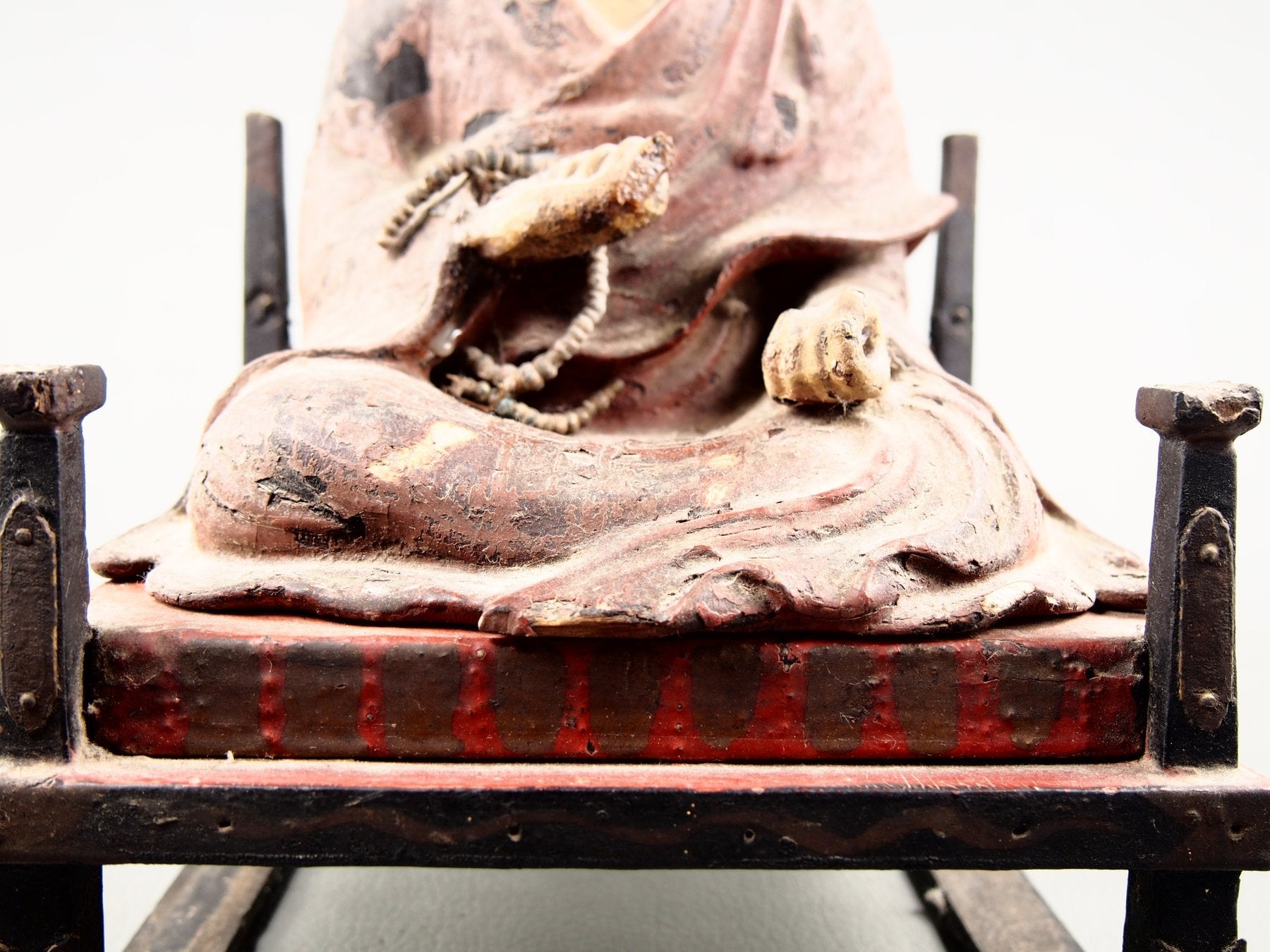 Antike religiöse Statue aus der japanischen buddhistischen Tradition


Eine antike religiöse Statue aus der japanischen buddhistischen Tradition


Eine Reihe von religiösen Statuen ...