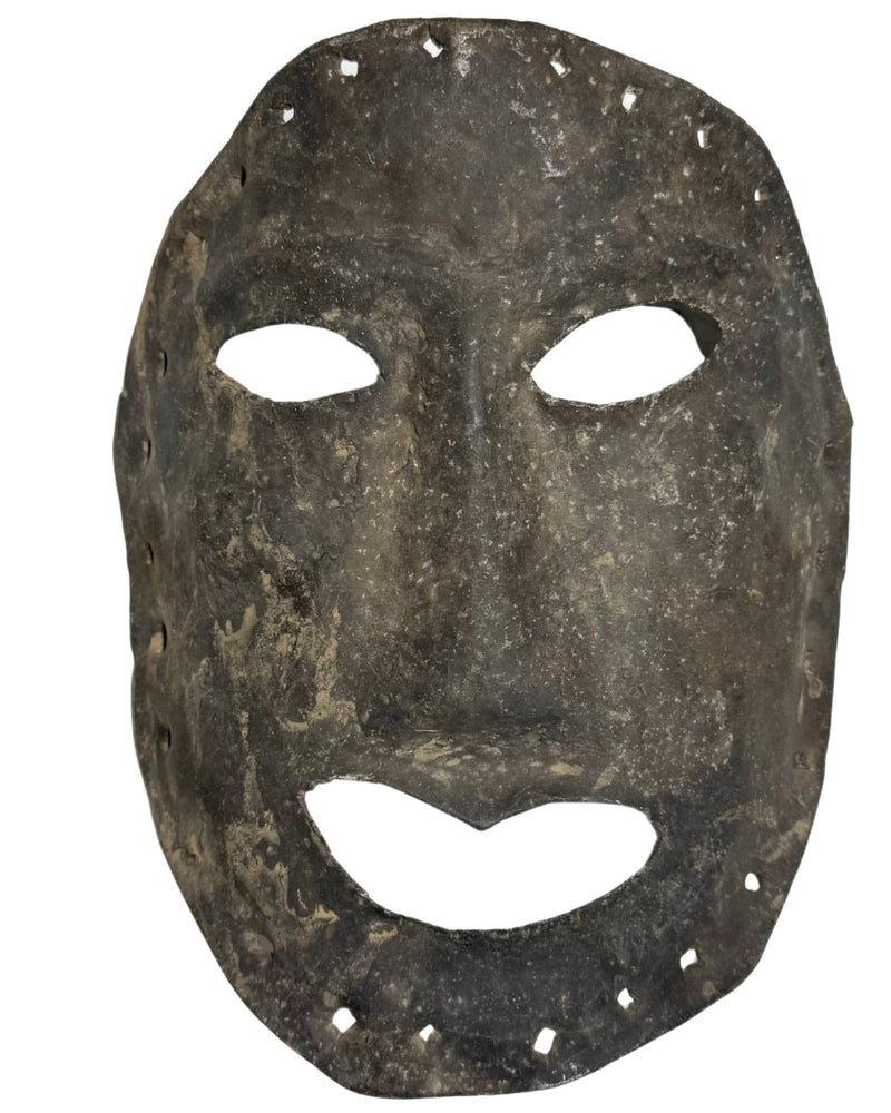 Wanddekoration Seltene Antike Geschlagene Metall-Schamanenmaske – Himalaya-Region – ca. 1900
