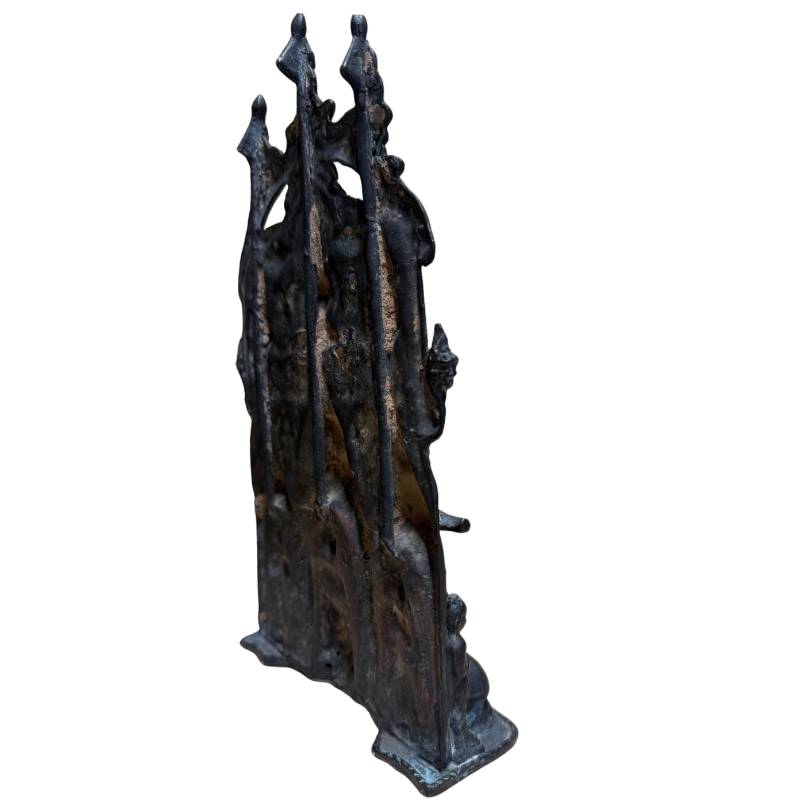 Antikes Naga-Buddha-Relief mit dunkler Patina und kraftvoller, schützender Ausstrahlung