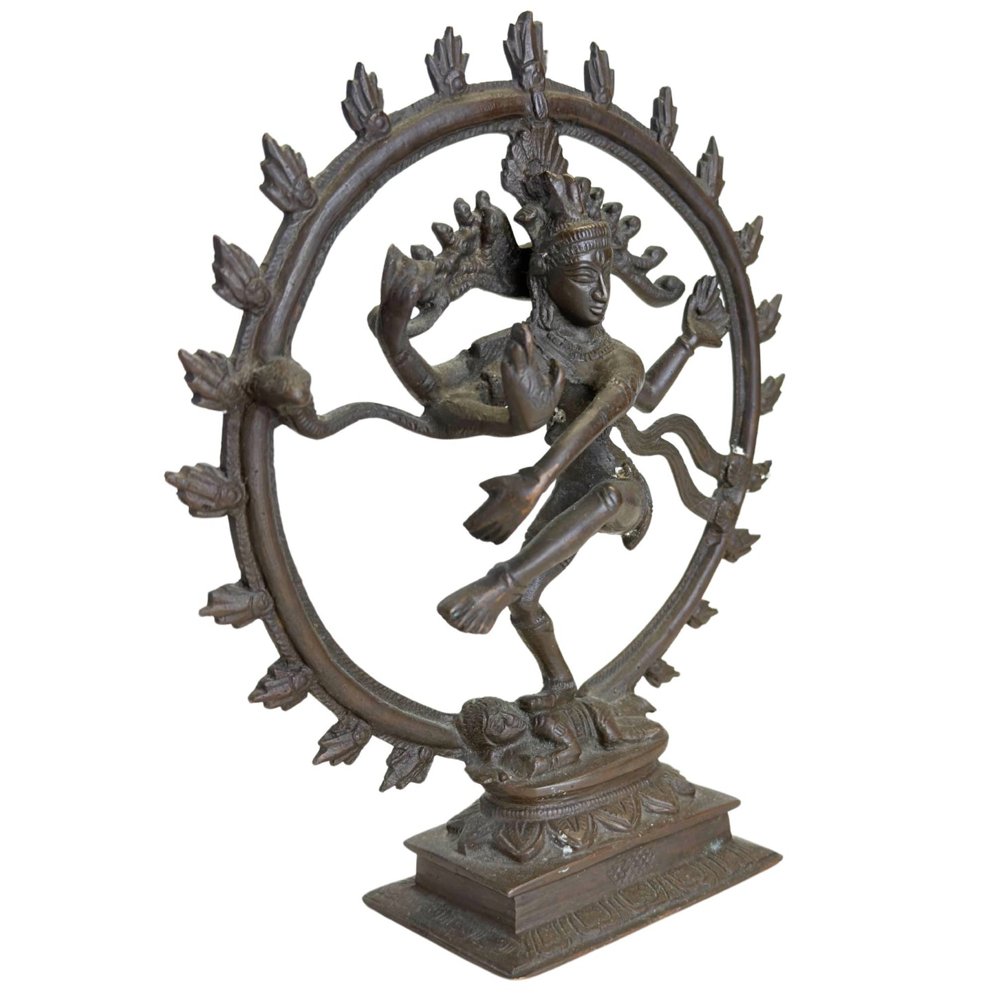 Antik anmutende Shiva-Nataraja-Statue aus massiver Bronze mit tief olivbrauner Patina und feinen Details