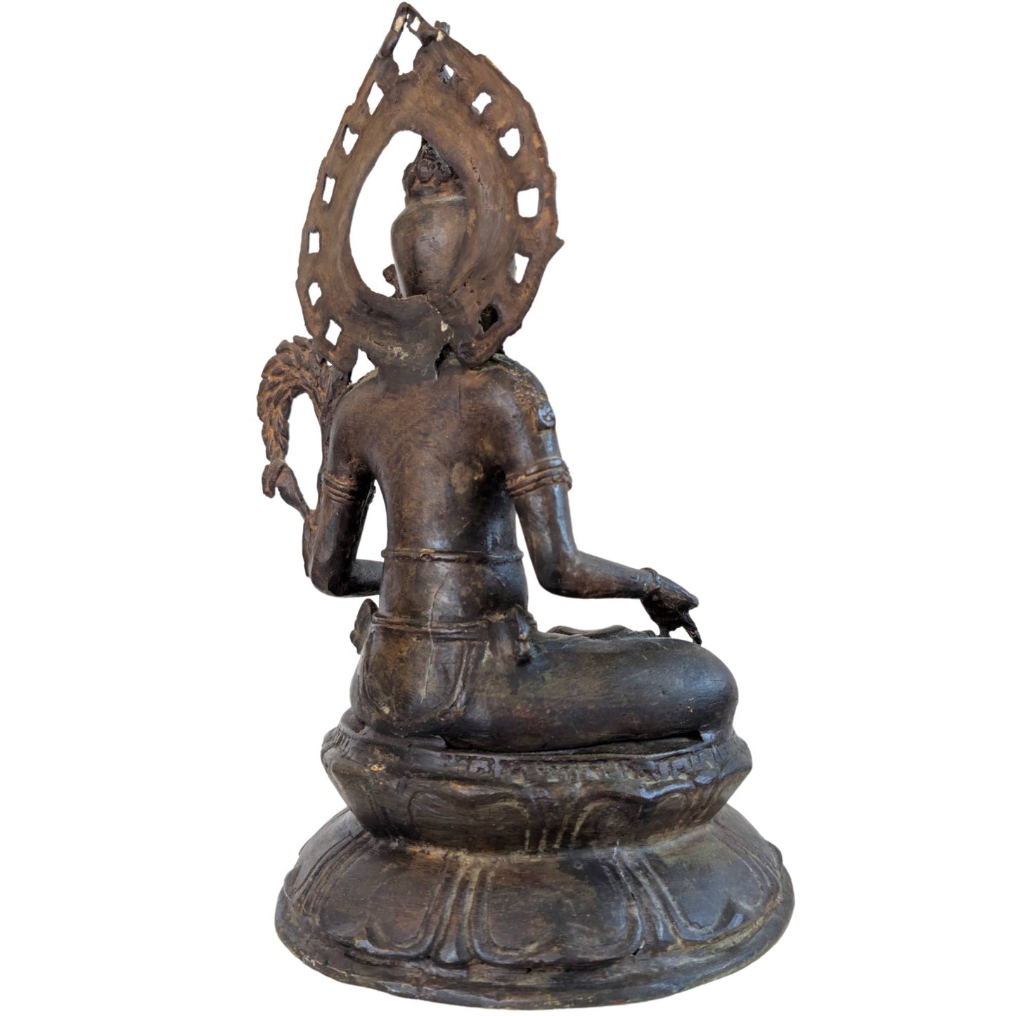 Alte rituelle Bronzestatue mit natürlicher Oxidation und Gebrauchsspuren