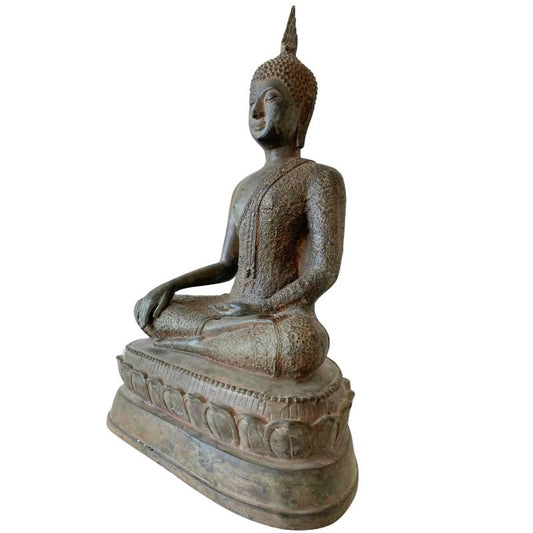 Antike thailändische Buddha-Statue mit Lotussockel aus Bronze