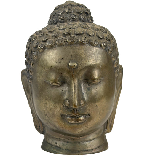 Antiker thailändischer bronzener Buddha‑Kopf im Sukhothai‑Stil aus ca. 1900 mit alter Patina, Vorderansicht.