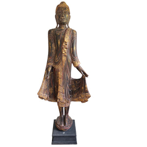 Monumentale Antike Stehende Buddha-Statue aus Myanmar – Tempelskulptur aus Teakholz (166 cm)