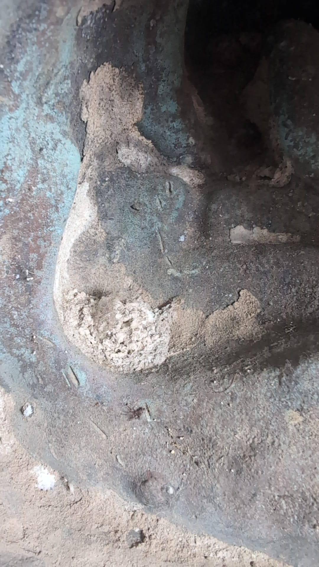 Antiker Heiler-Buddha aus Bronze als Symbol für Heilung und Schutz