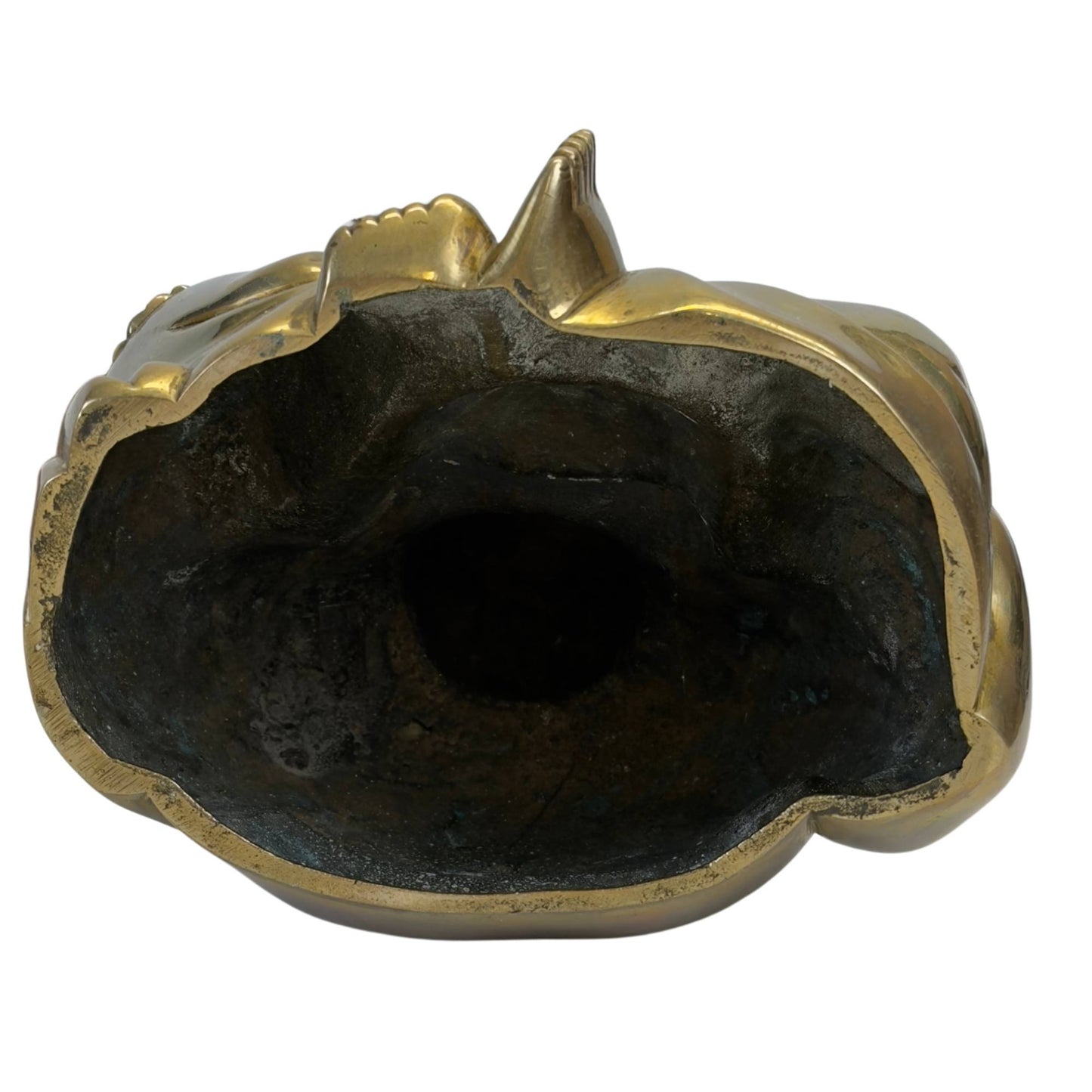 Ansicht der porösen Lehmkernmatrix im Inneren des Bronzegusses