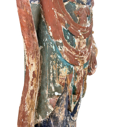 Vollständige rechte Seitenansicht der monumentalen Guanyin