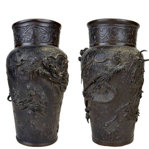 Antike japanische Meiji Drachenvasen – Signiert „Dai Nippon“ – Sawari-Bronze (Paar)