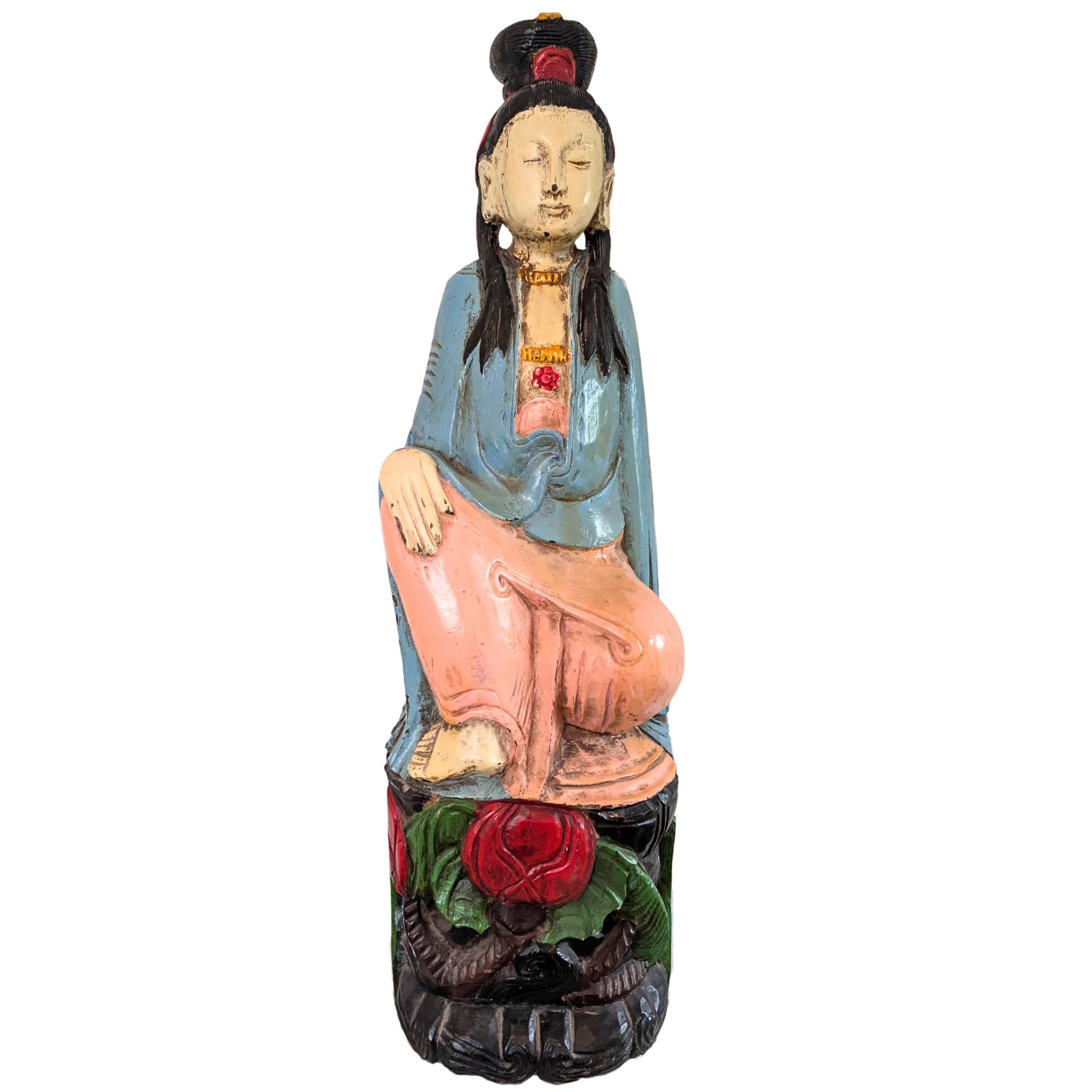 Antike Kwanyin aus Kampferholz aus China, große religiöse Statue mit Polychromie