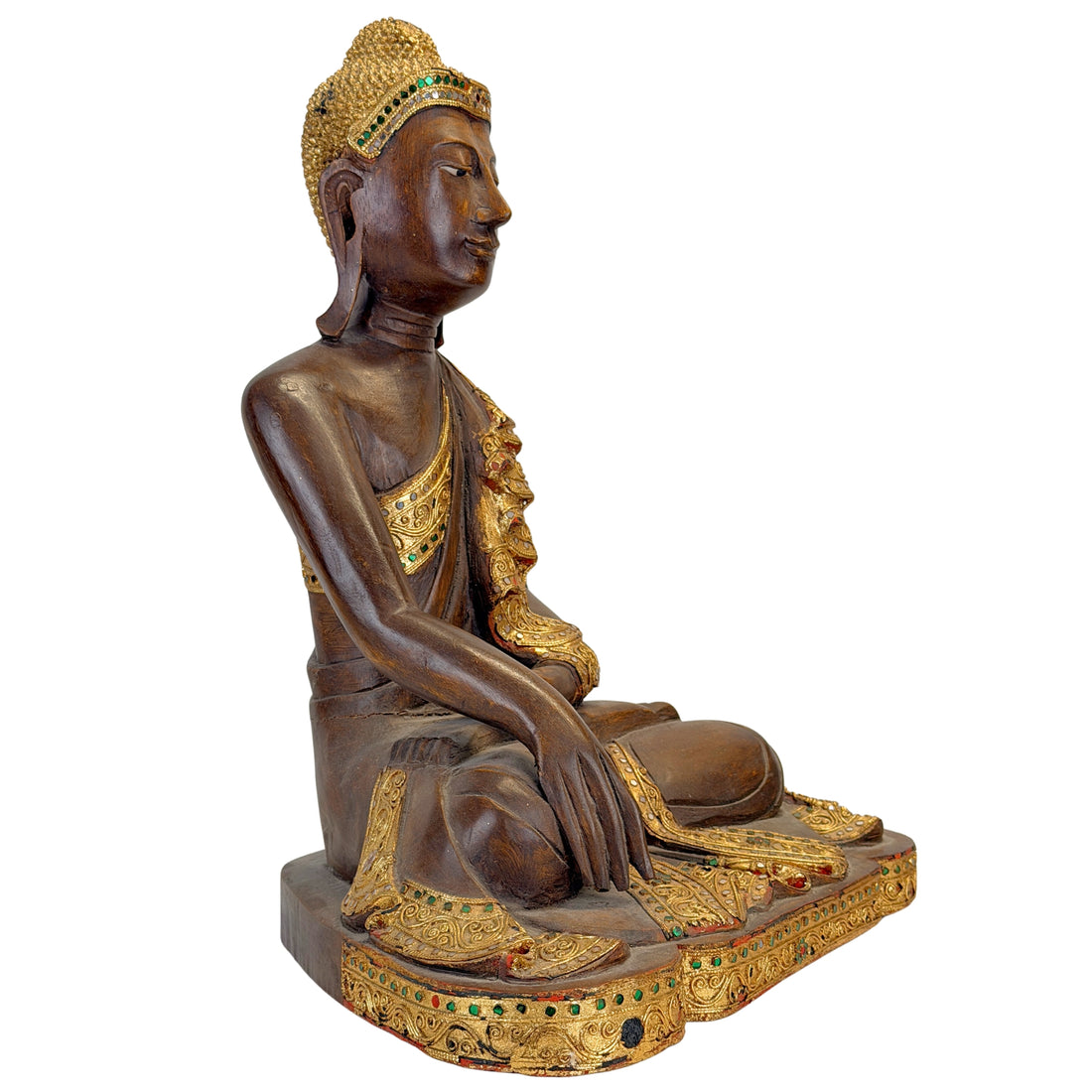 Antiker burmesischer Mandalay-Buddha in Dreiviertelansicht nach rechts