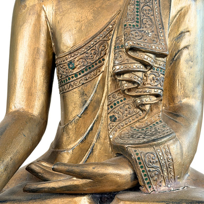Detail des reich dekorierten Gewands mit Glasmosaik