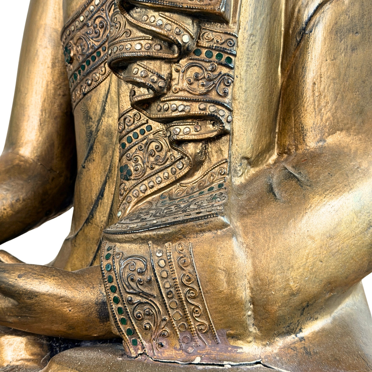 Nahaufnahme der rechten Hand in Bhumisparsha-Mudra