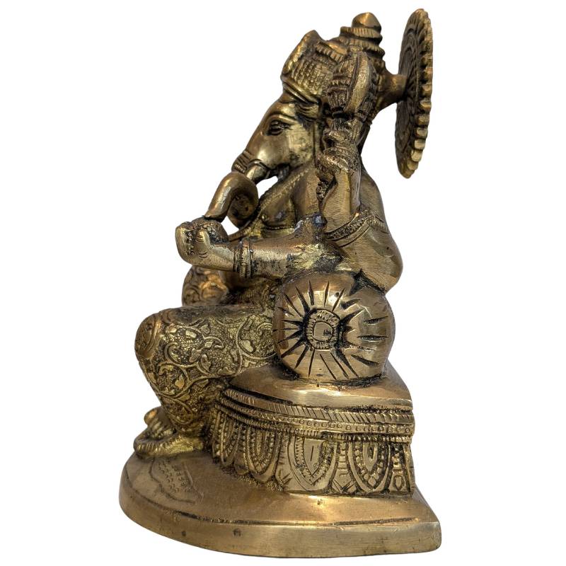 Von Hand nachbearbeitete Ganesha-Figur mit gravierten Details und gealterter Metallhaut