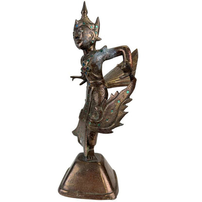 Antike thailändische Kinnara zeremonielle Tempelstatue aus Thailand.