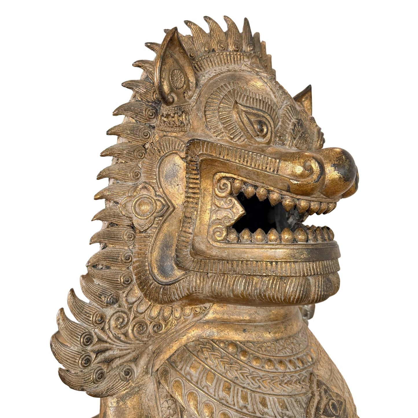 Antike vergoldete Löwenstatue aus Siam, Thailand, buddhistische Tempelstatue mit seltenem monumentalem Erscheinungsbild