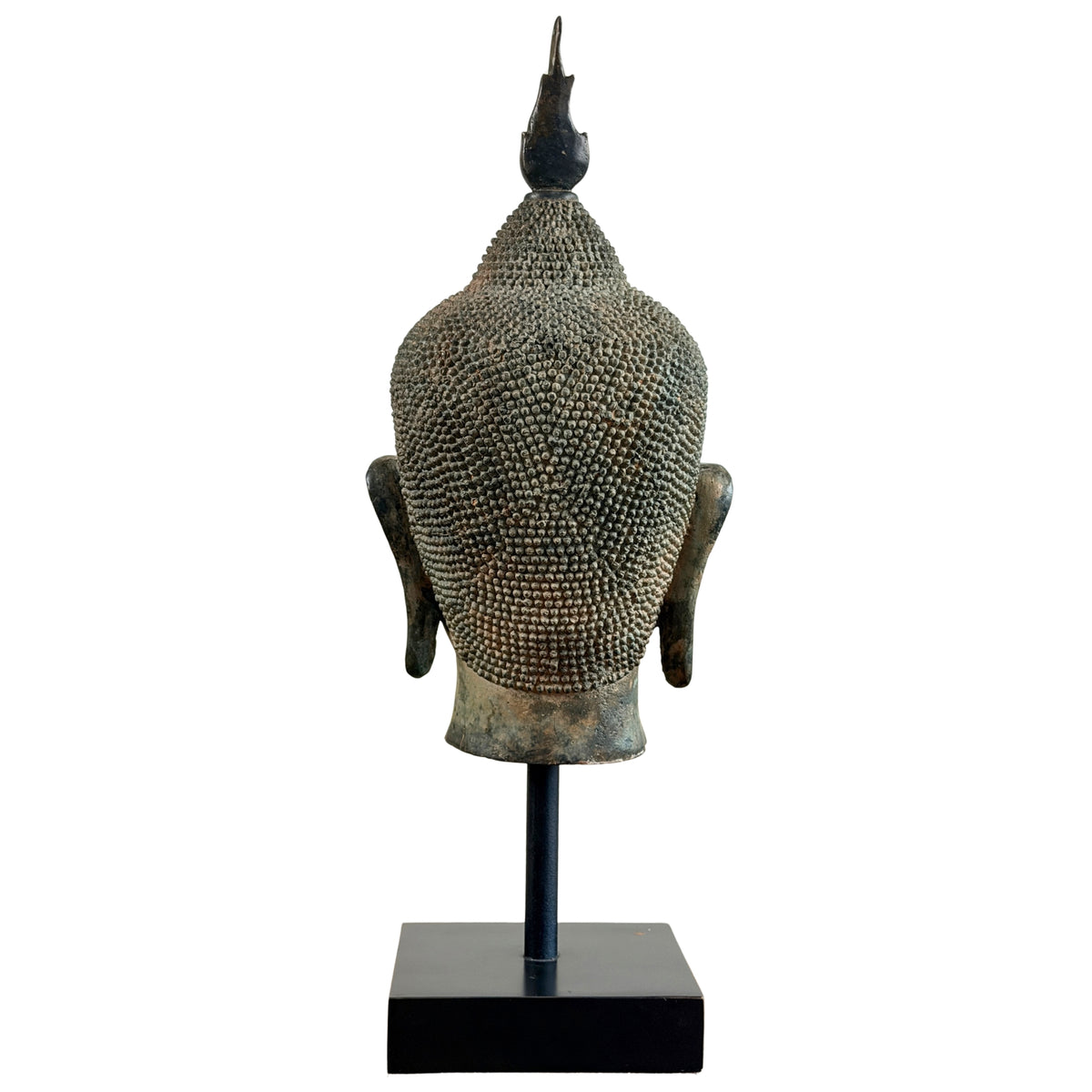 Rückansicht des thailändischen Bronze-Buddhakopfes mit feinen Haarlocken