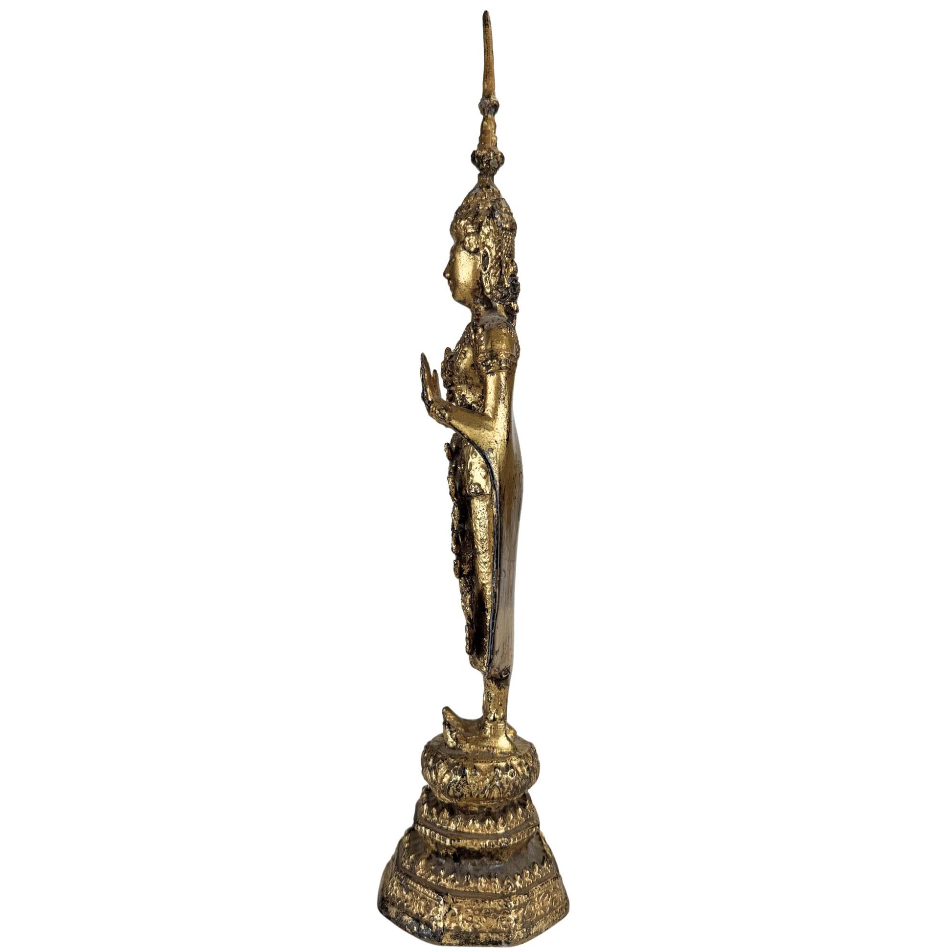 Authentische thailändische Tempelstatue aus Bronze, gefertigt in traditioneller Wachsausschmelztechnik