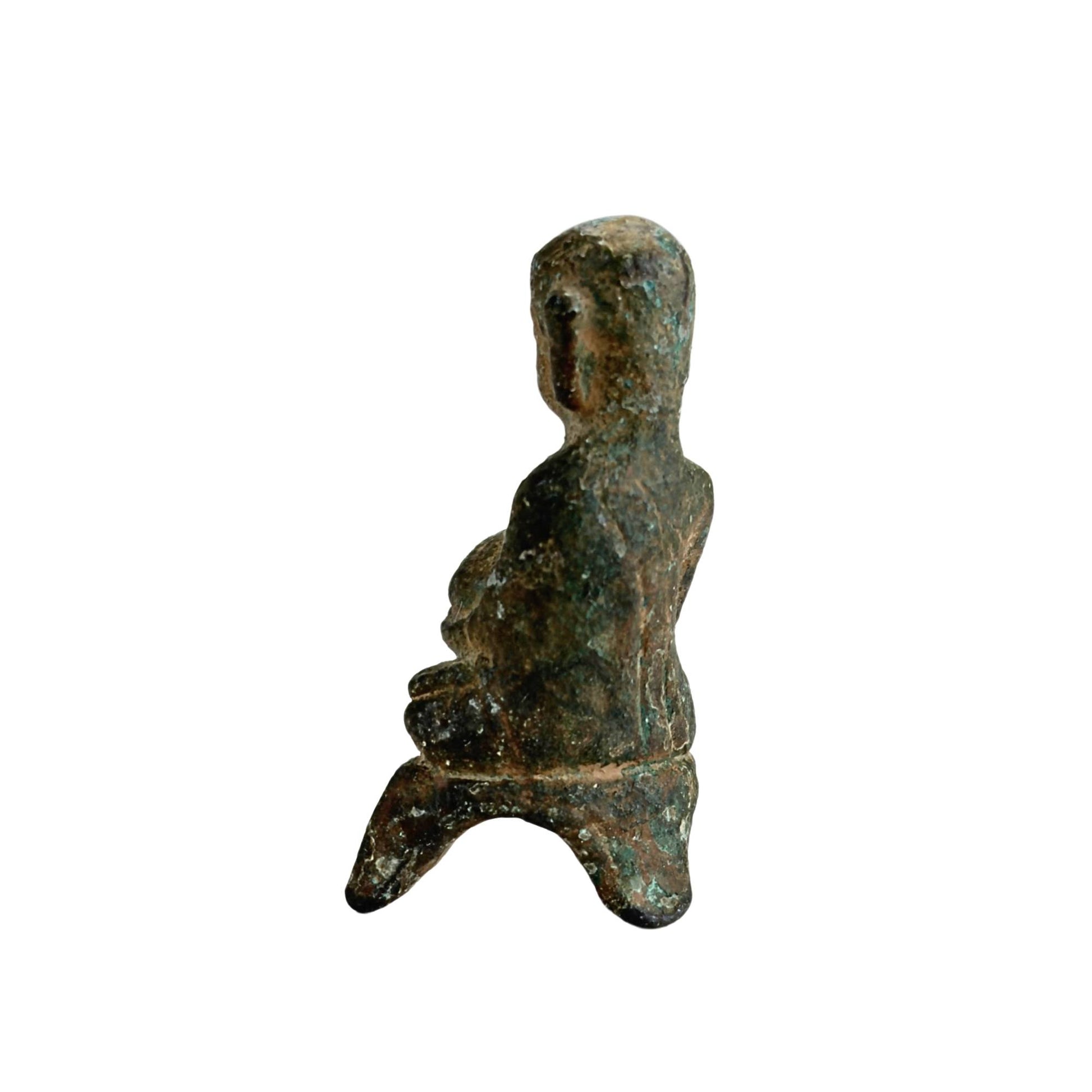 Kleiner Buddha aus Bronze in der Ayutthaya-Tradition