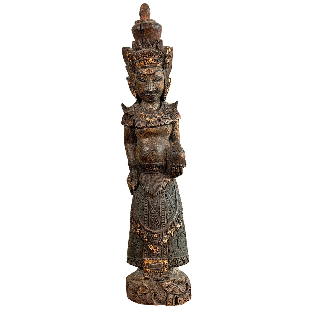 Balinesische Dewa-Figur aus Holz mit Krone und Goldresten, Vorderansicht