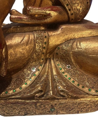 Burmesisches Buddha-Bild mit Blattgold und eingesetzten Augen, Mandalay-Periode ca. 1850‑1900