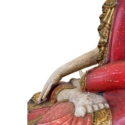 Große Birmees‑Buddha‑Statue im traditionellen Mandalay‑Stil