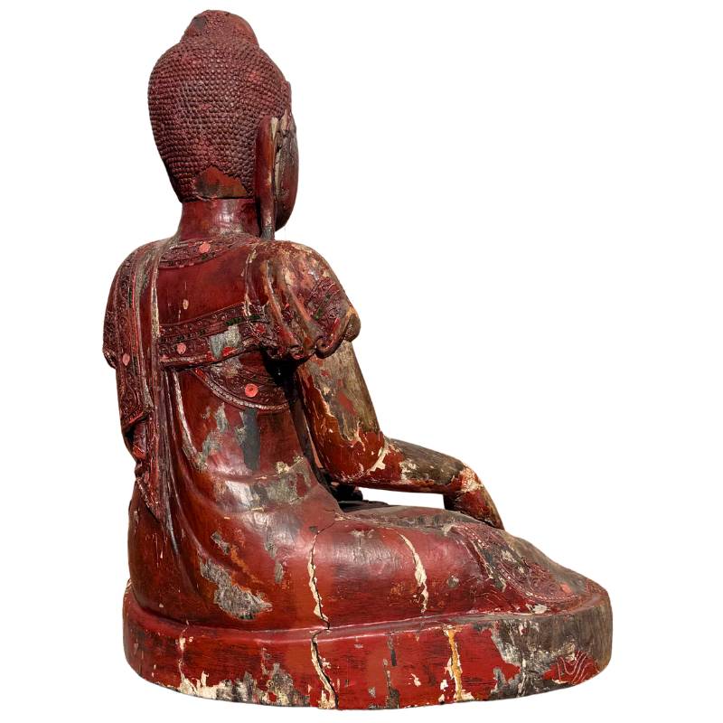 Burmesische Buddha-Skulptur mit Resten von rotem Lack